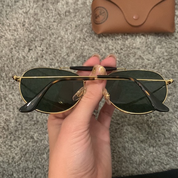 Rayban aviators in like-new condition - Picture 5 of 5